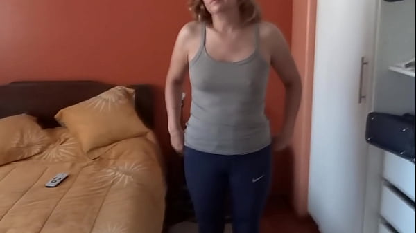 I cum in the ass of the most beautiful stepmother, great orgasm after masturbating